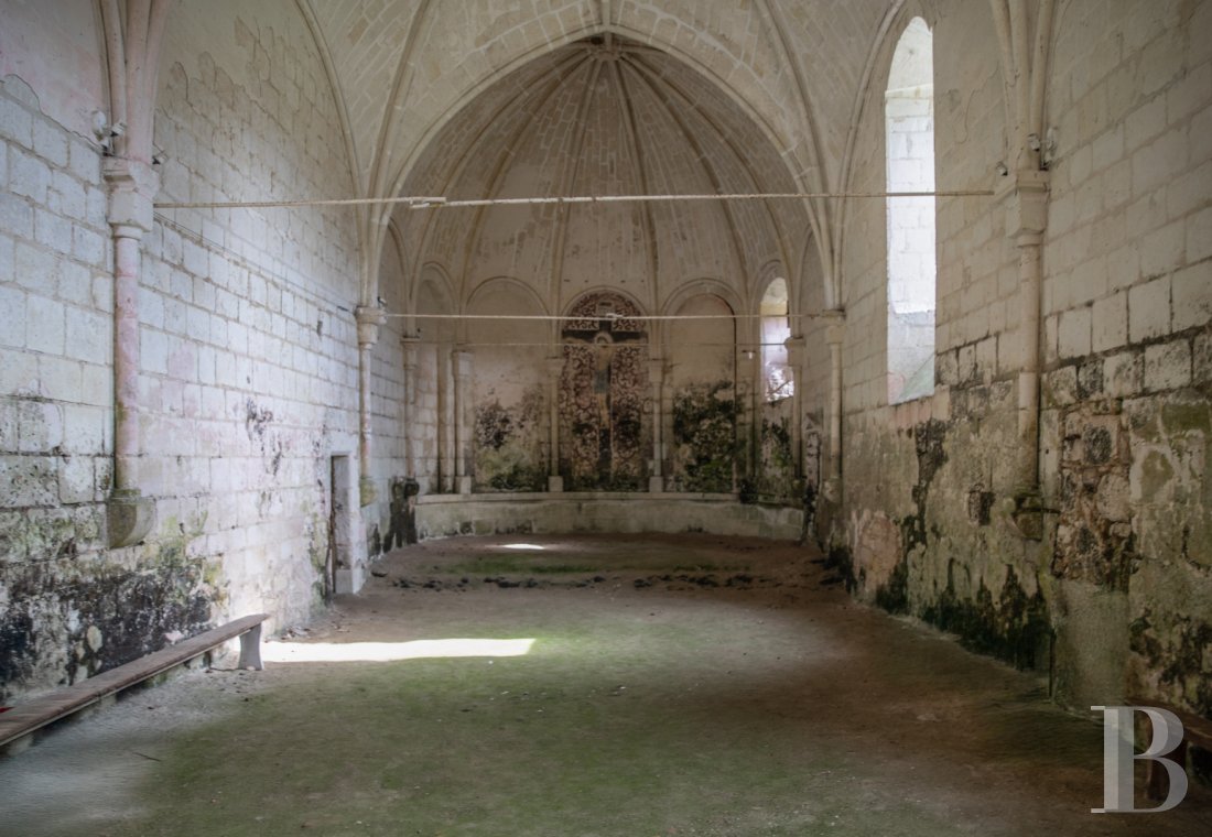 En Touraine, près de Loches, un ancien château-monastère et son domaine de 150 hectares - photo  n°30